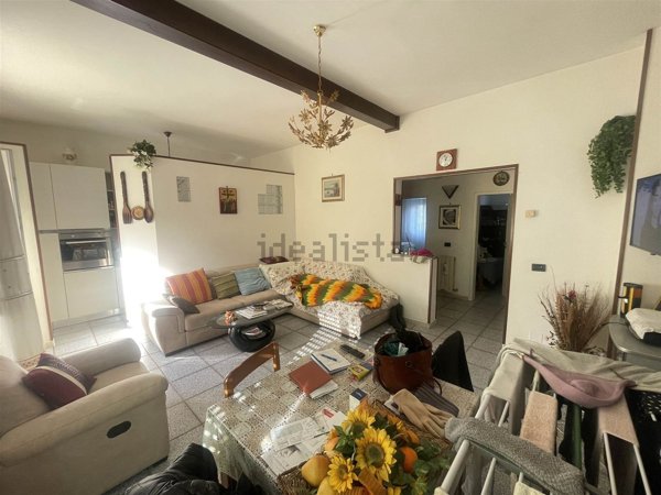 appartamento in vendita a Campiglia Marittima in zona Venturina
