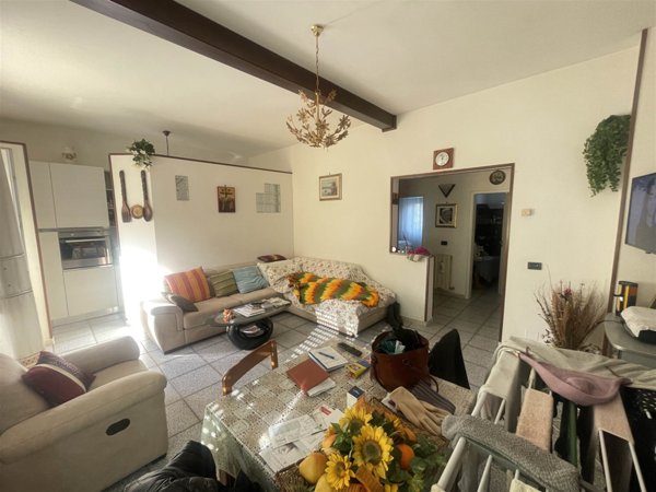 appartamento in vendita a Campiglia Marittima in zona Venturina