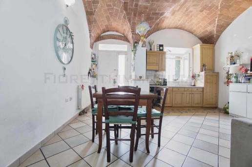 appartamento in vendita a Campiglia Marittima in zona Venturina