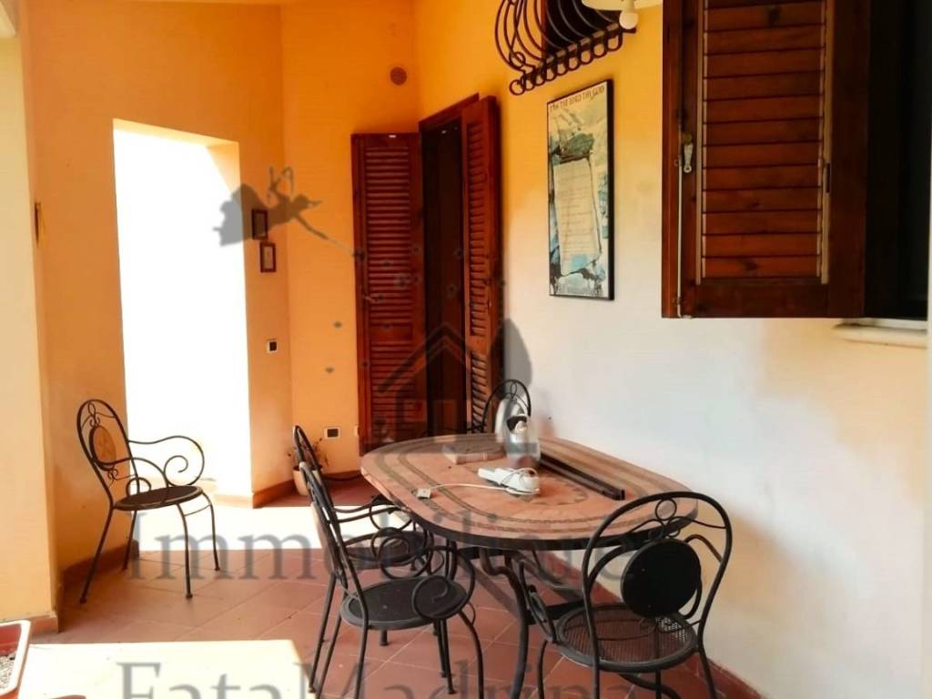 casa indipendente in vendita a Campiglia Marittima in zona Venturina