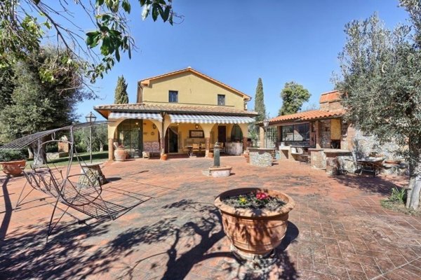 casa indipendente in vendita a Campiglia Marittima
