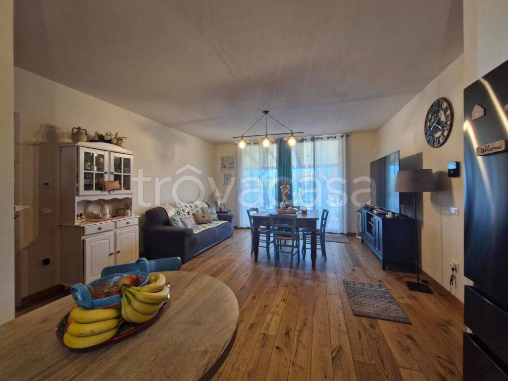 casa indipendente in vendita a Campiglia Marittima in zona Venturina