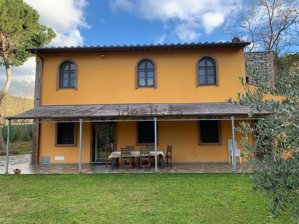 casa indipendente in vendita a Campiglia Marittima