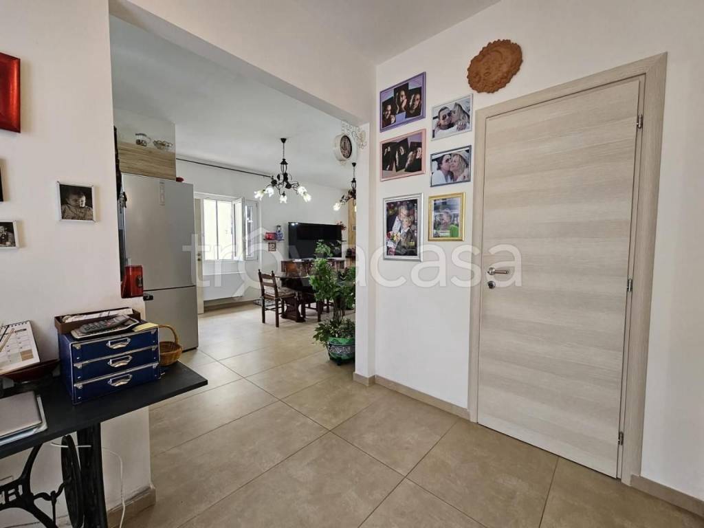 casa indipendente in vendita a Campiglia Marittima in zona Venturina
