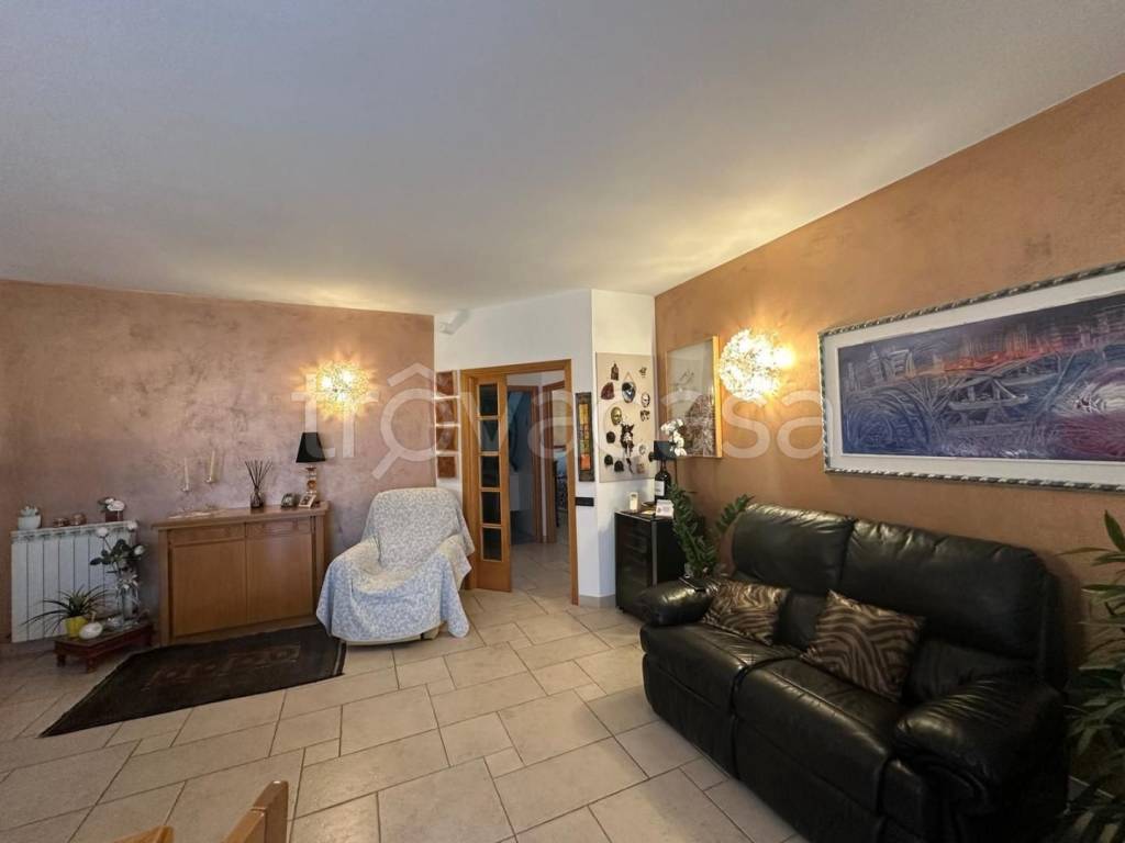 appartamento in vendita a Campiglia Marittima in zona Venturina