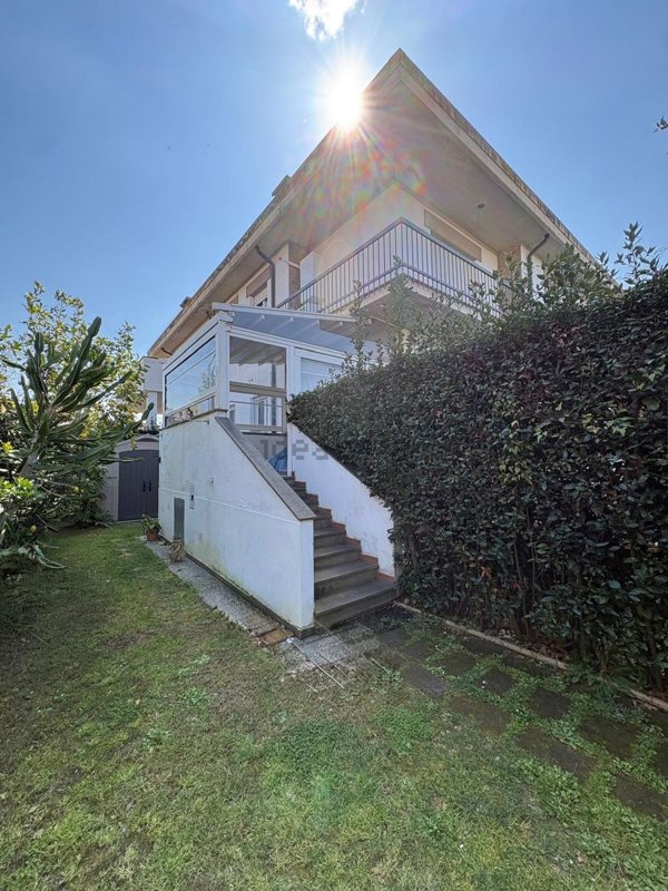 appartamento in vendita a Campiglia Marittima in zona Venturina