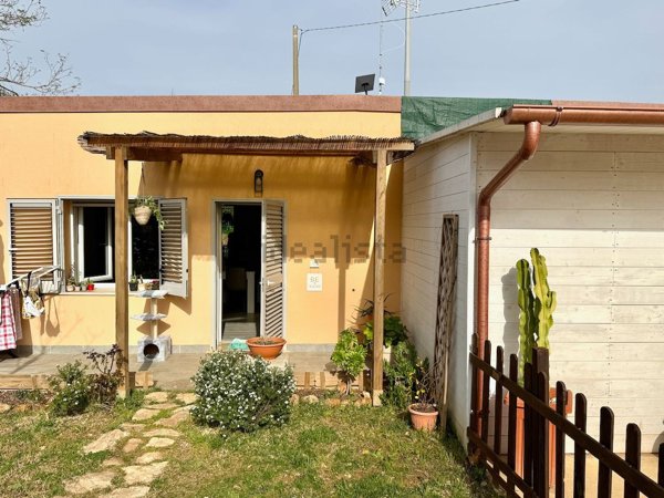 casa indipendente in vendita a Campiglia Marittima