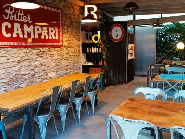 negozio in vendita a Campiglia Marittima in zona Venturina