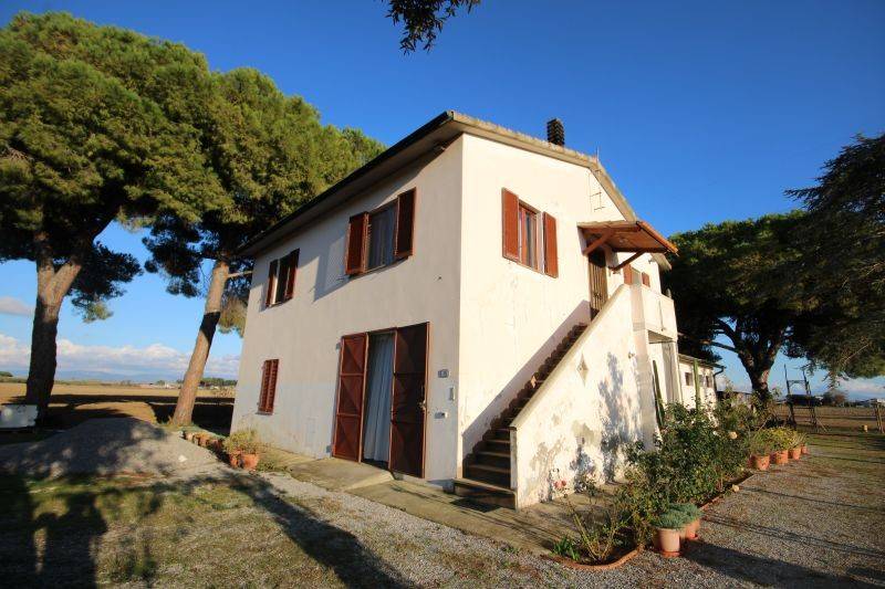 casa indipendente in vendita a Campiglia Marittima in zona Venturina