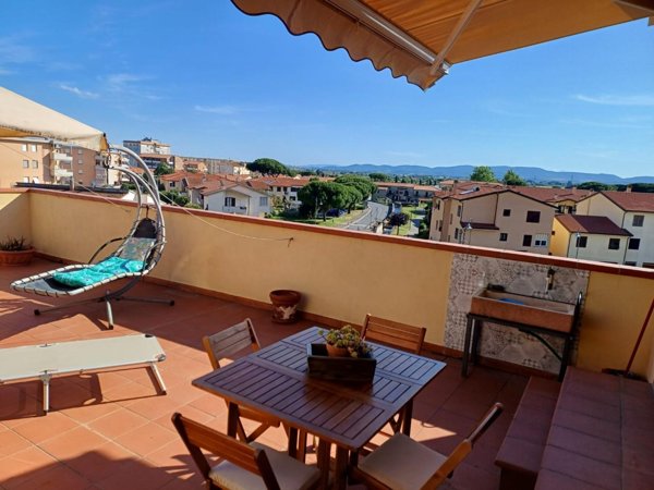 appartamento in vendita a Campiglia Marittima in zona Venturina