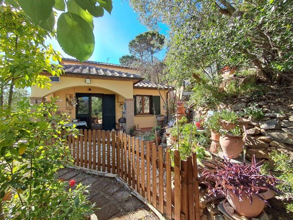 appartamento in vendita a Campiglia Marittima in zona Venturina