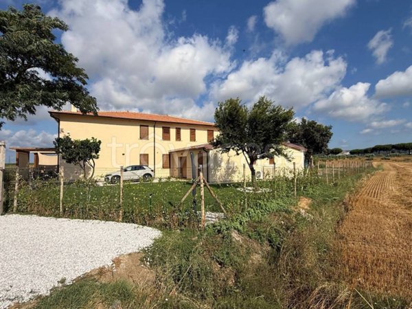 appartamento in vendita a Campiglia Marittima in zona Venturina
