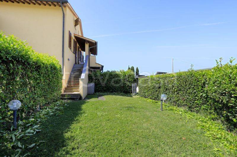 appartamento in vendita a Campiglia Marittima in zona Venturina