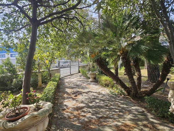 appartamento in vendita a Campiglia Marittima in zona Venturina