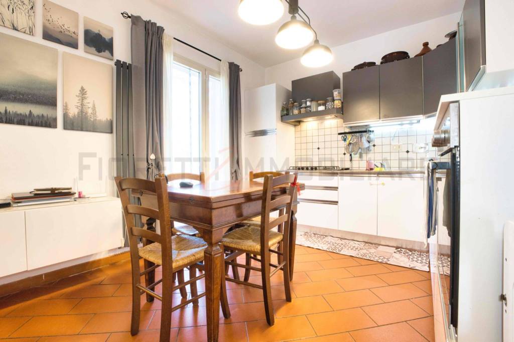 casa indipendente in vendita a Campiglia Marittima in zona Venturina