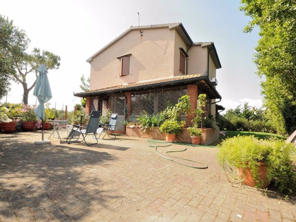 casa indipendente in vendita a Campiglia Marittima