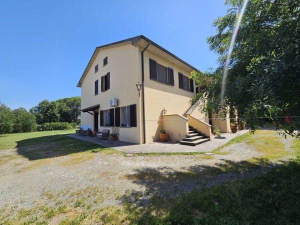 appartamento in vendita a Campiglia Marittima in zona Venturina