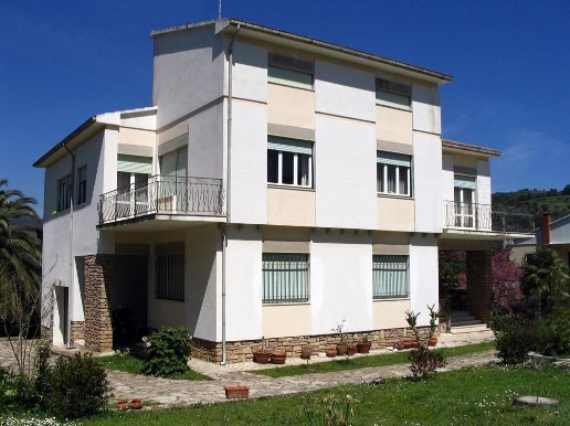 casa indipendente in vendita a Campiglia Marittima