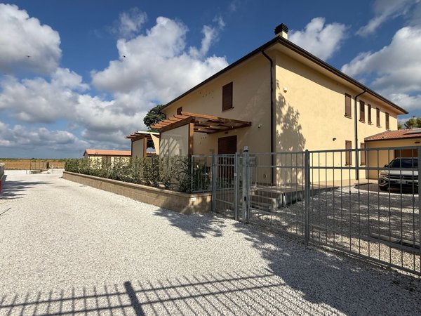 appartamento in vendita a Campiglia Marittima in zona Venturina