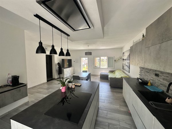 casa indipendente in vendita a Campiglia Marittima
