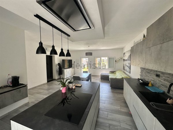 casa indipendente in vendita a Campiglia Marittima