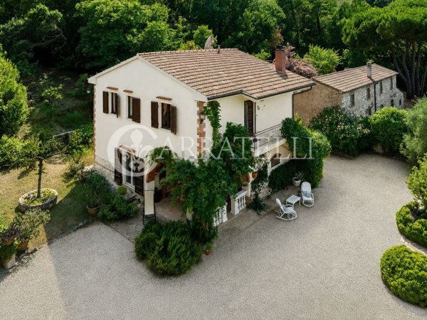 casa indipendente in vendita a Campiglia Marittima