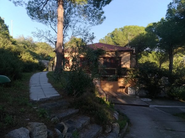 casa indipendente in vendita a Campo nell'Elba