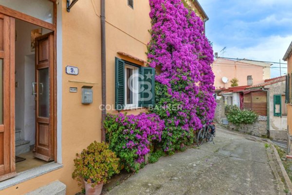 appartamento in vendita a Campo nell'Elba in zona La Pila