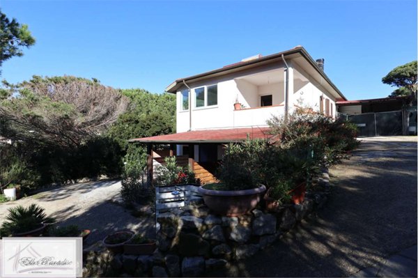 casa indipendente in vendita a Campo nell'Elba in zona Seccheto