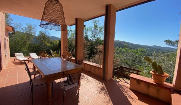 casa indipendente in vendita a Campo nell'Elba