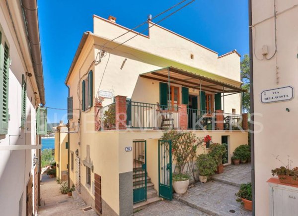 casa indipendente in vendita a Campo nell'Elba