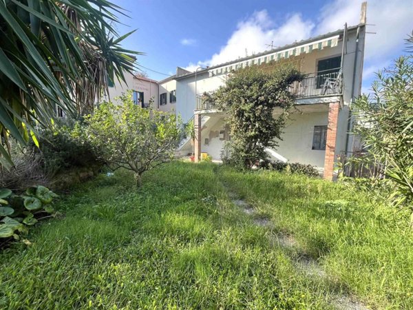 villa in vendita a Campo nell'Elba