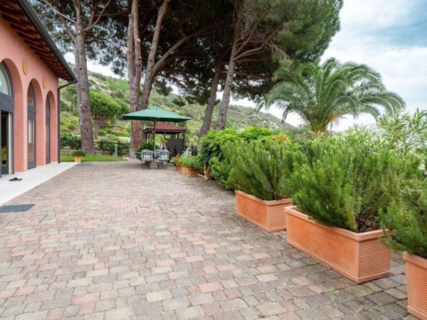 casa indipendente in vendita a Campo nell'Elba in zona Cavoli