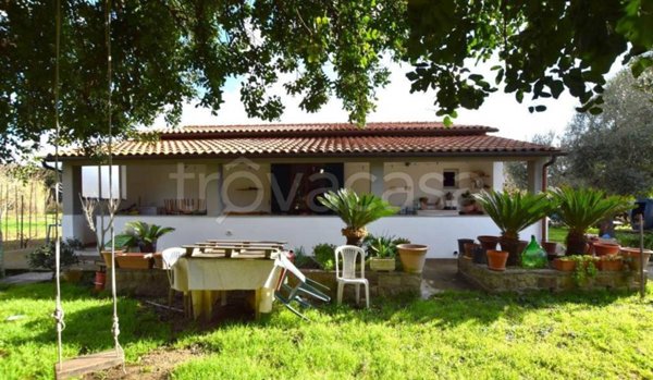 casa indipendente in vendita a Campo nell'Elba