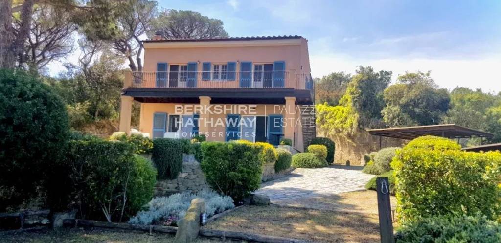 casa indipendente in vendita a Campo nell'Elba