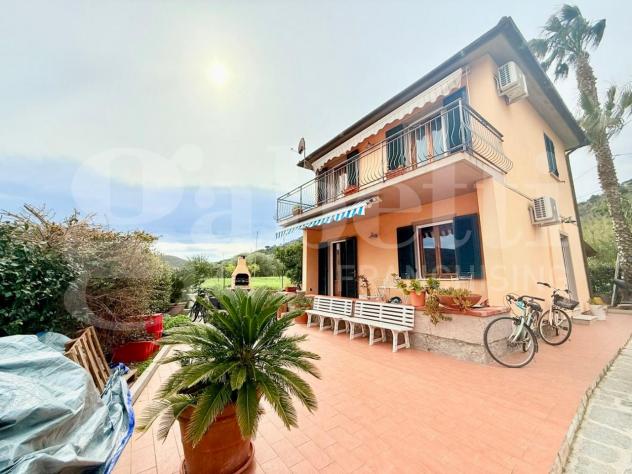 casa indipendente in vendita a Campo nell'Elba