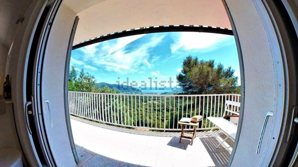 casa indipendente in vendita a Campo nell'Elba