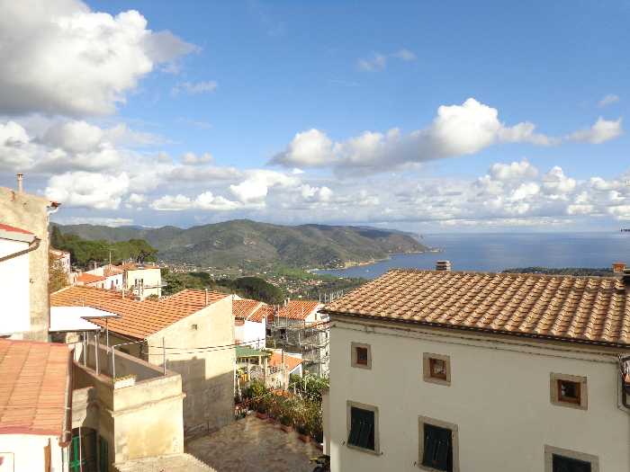 appartamento in vendita a Campo nell'Elba in zona Sant'Ilario