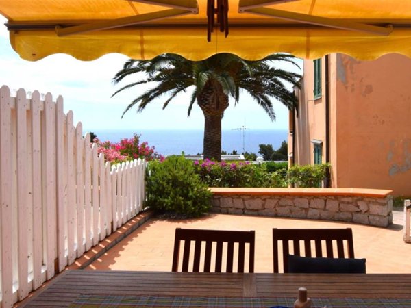 casa indipendente in vendita a Campo nell'Elba