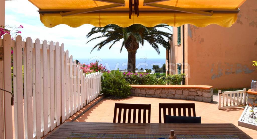 casa indipendente in vendita a Campo nell'Elba