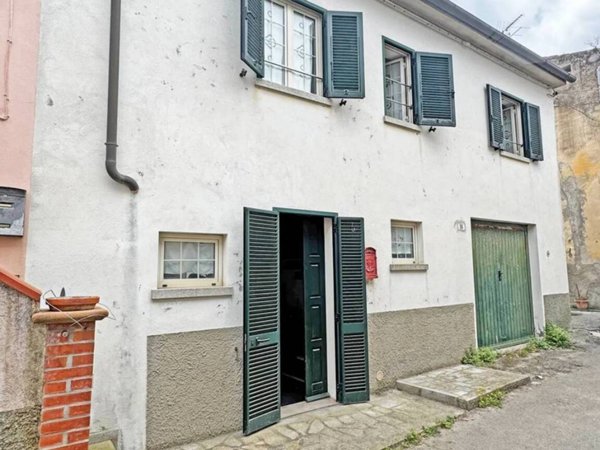 casa indipendente in vendita a Campo nell'Elba
