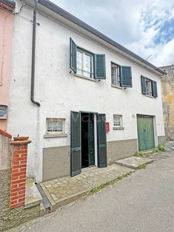 casa indipendente in vendita a Campo nell'Elba