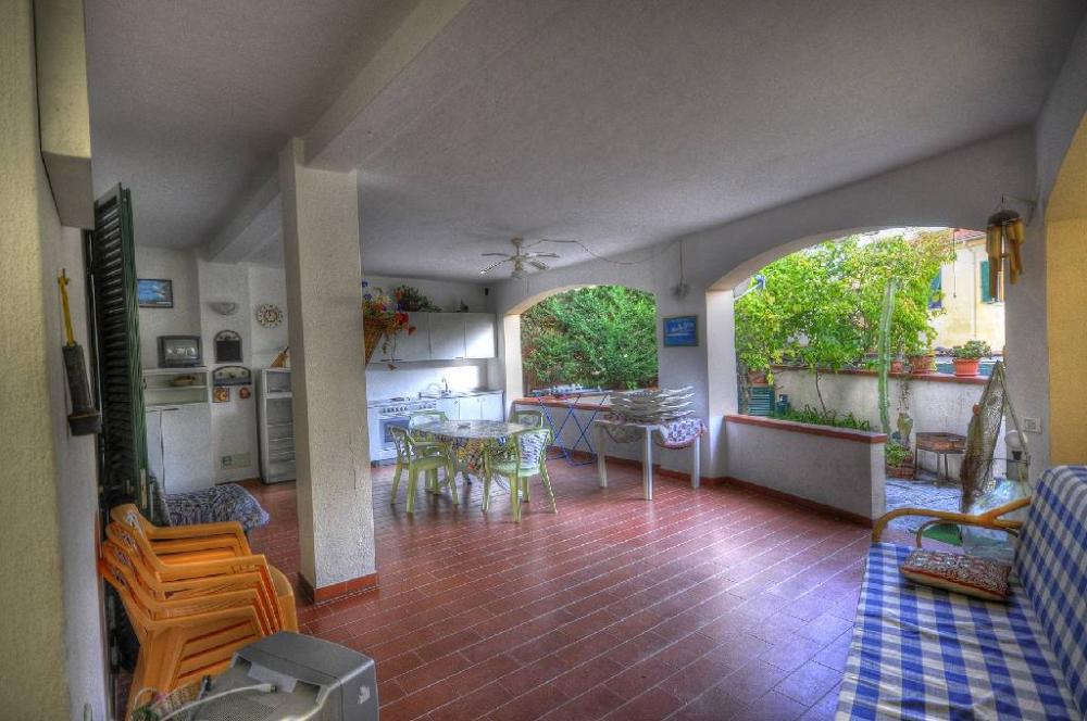 casa indipendente in vendita a Campo nell'Elba