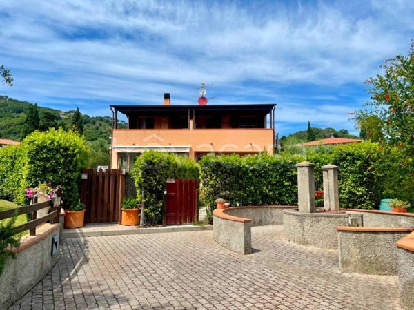 casa indipendente in vendita a Campo nell'Elba