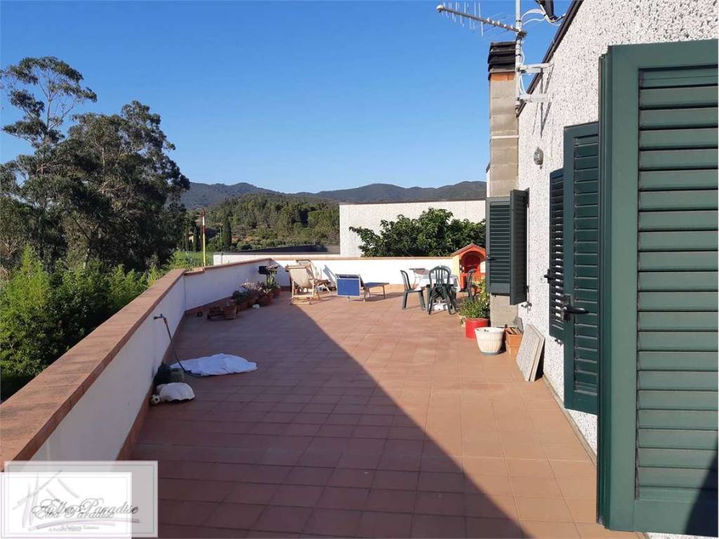 appartamento in vendita a Campo nell'Elba in zona La Pila