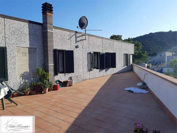 appartamento in vendita a Campo nell'Elba in zona La Pila
