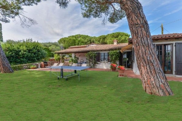 casa indipendente in vendita a Campo nell'Elba