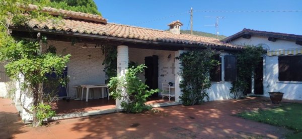 casa indipendente in vendita a Campo nell'Elba
