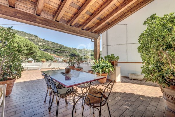 casa indipendente in vendita a Campo nell'Elba in zona Seccheto