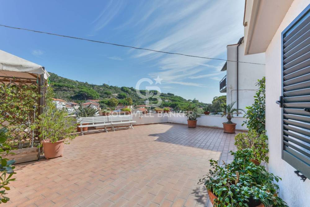 casa indipendente in vendita a Campo nell'Elba in zona Seccheto